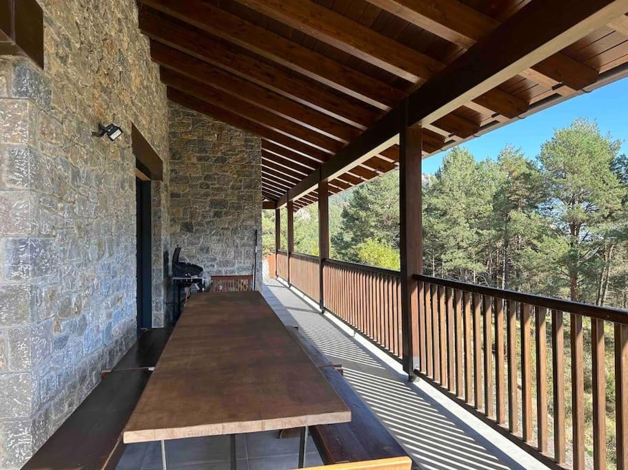 Вілла Cal Manubens Castellar del Riu Екстер'єр фото